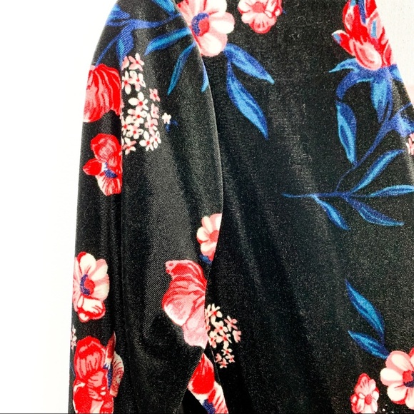 H&M Long Sleeve Floral Velvet Dress w/ Waist Belt - Picture 3 of 11